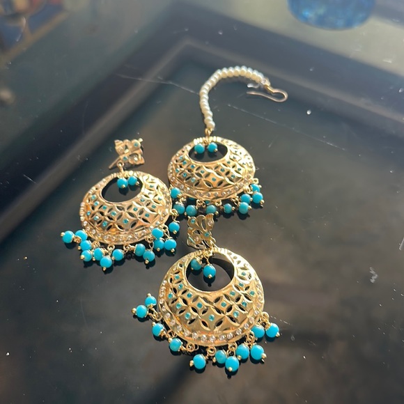 Local Exhibition Jewelry - NWT Set of Dangler earrings with ‘Maatha’ tikka in gold finish with blue beads